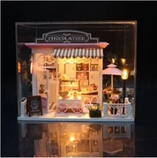 C007Z DIY Miniature Dollhouse Kit